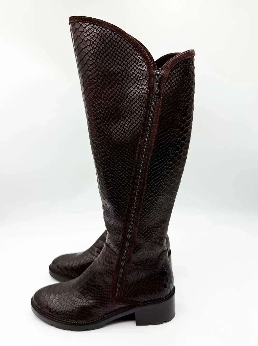 Donald Pliner Soffie Women’s Knee High Zip Boots – Brown Embossed Leather Size 9